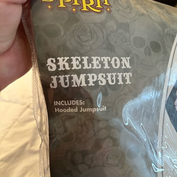 Spirit Halloween Skeleton Costume & Accessories, Halloween - Picture 5 of 16